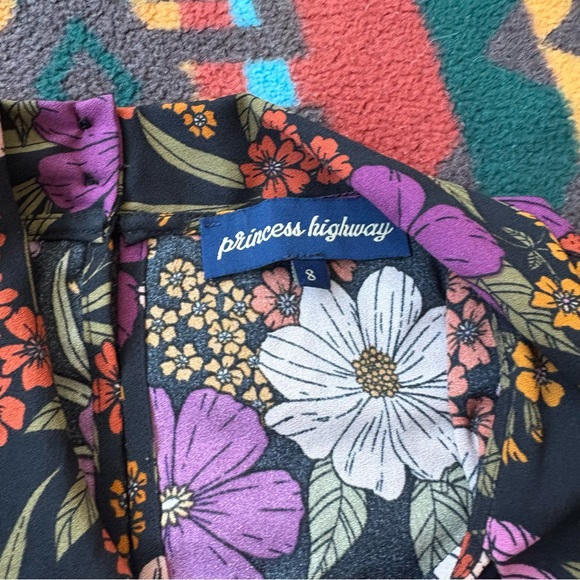 Princess highway floral print blouse with tie neck. Excellent condition - Picture 7 of 7